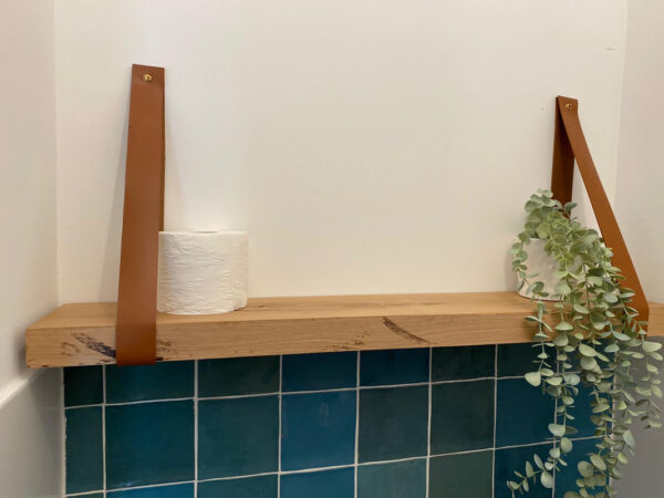 Eiken wandplank 40mm met leren riem