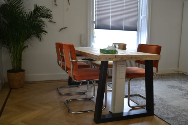 Steigerhouten tafel met stalen poten - Afbeelding 3