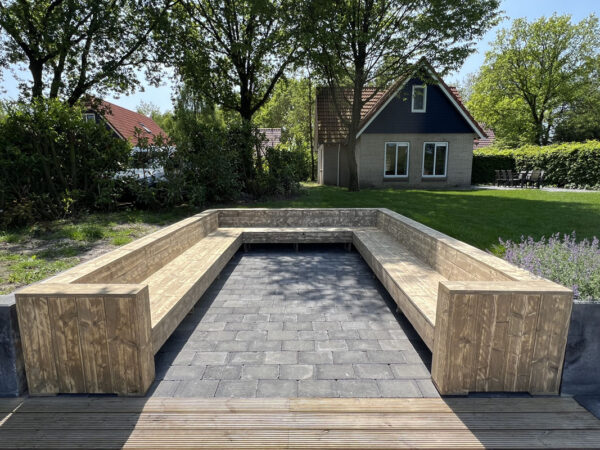 Steigerhouten U bank